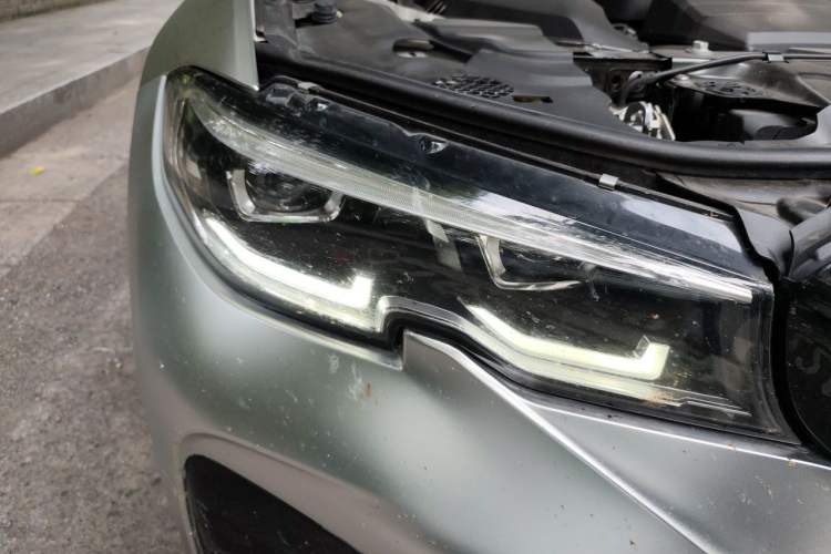 Used BMW 3 Series 2020 Restyled 325i M Sport Night Edition Package Right Front Headlight