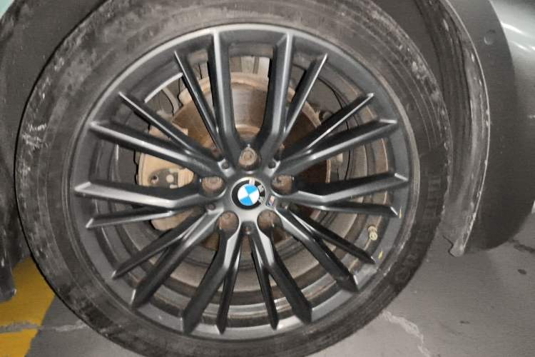 Used BMW 3 Series 2020 Facelifted 325Li M Sport Night Edition Package Right Front Wheel Hub