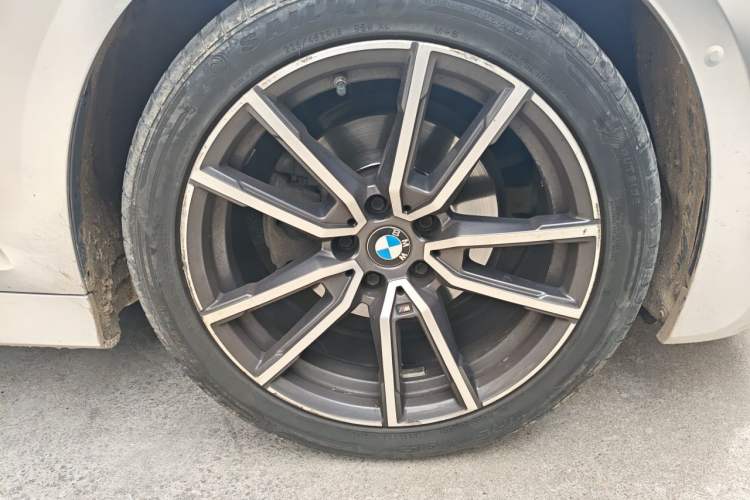 Used BMW 3 Series 2020 320Li M Sport Package Right Front Wheel Hub