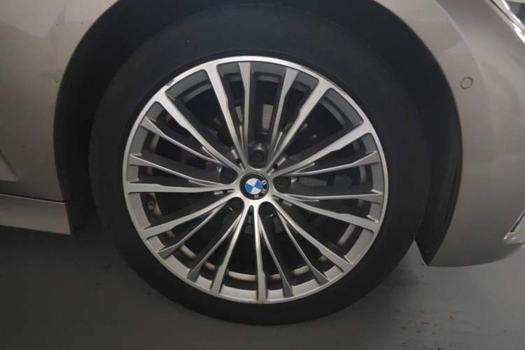 Used BMW 3 Series 2020 325Li First Edition Right Front Wheel Hub