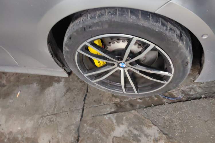 Used BMW 3 Series 2020 325Li M Sport Package Right Front Wheel Hub