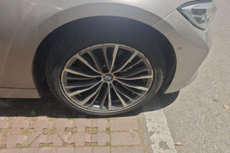 Used BMW 3 Series 2020 325Li First Edition Right Front Wheel Hub