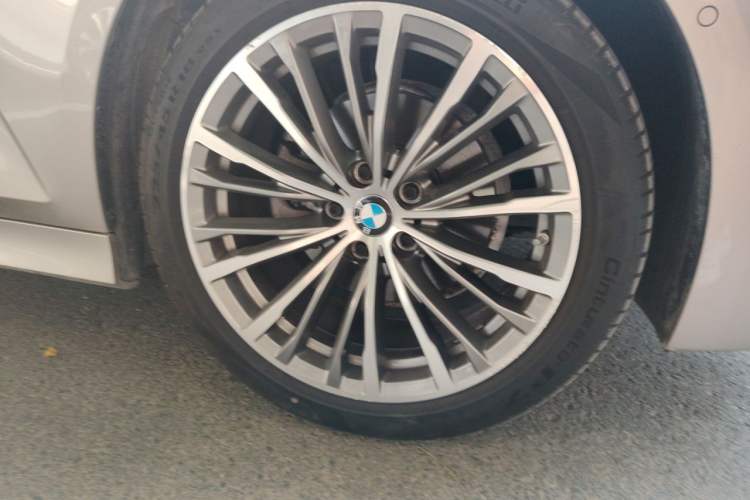Used BMW 3 Series 2020 325Li First Edition Right Front Wheel Hub