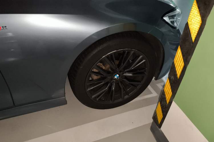 Used BMW 3 Series 2020 Facelifted 325Li M Sport Night Edition Package Right Front Wheel Hub