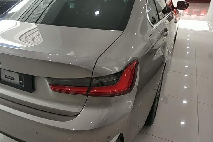 Used BMW 3 Series 2020 325Li First Edition Right Rear Taillight