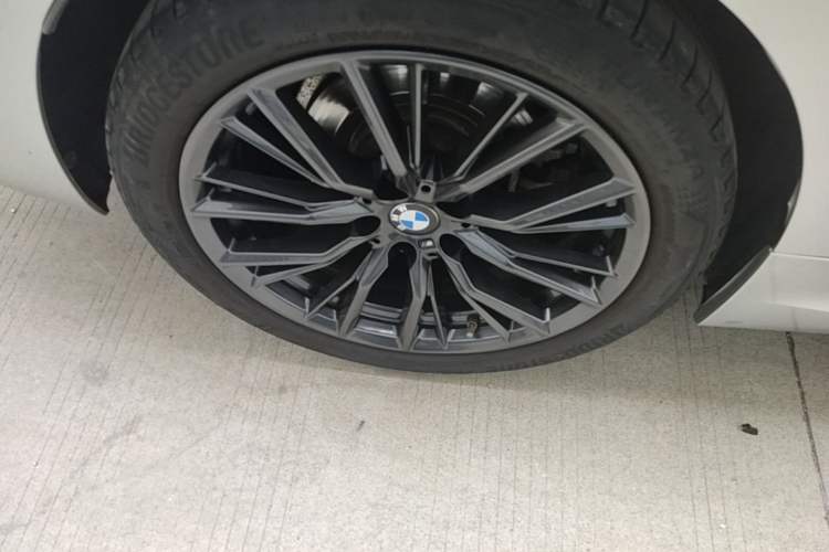 Used BMW 3 Series 2020 Restyled 325i M Sport Night Edition Package Right Rear Wheel Hub