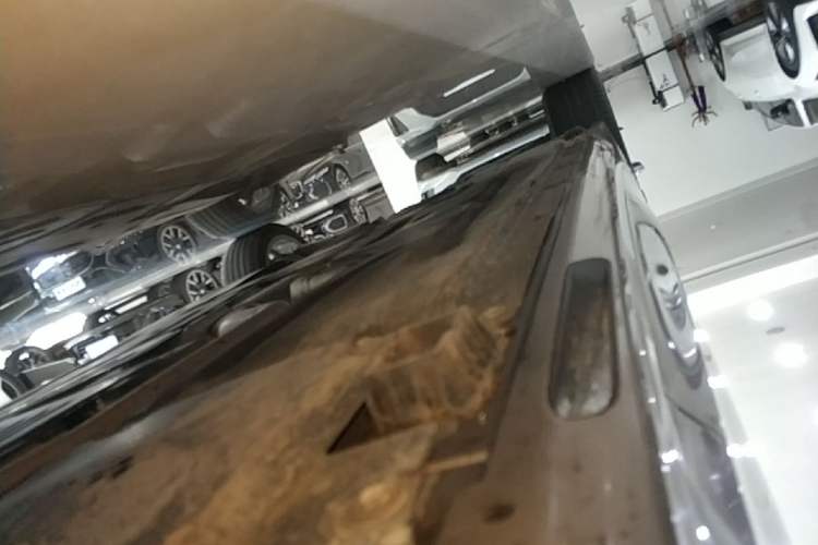Used BMW 3 Series 2020 325Li First Edition Right Side Sill