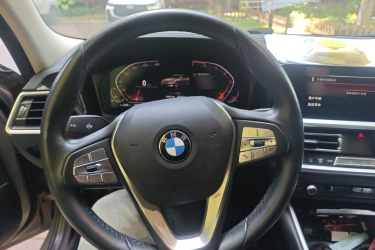 Used BMW 3 Series 2020 325Li First Edition Steering Wheel