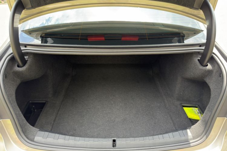 Used BMW 3 Series 2020 325Li First Edition Trunk