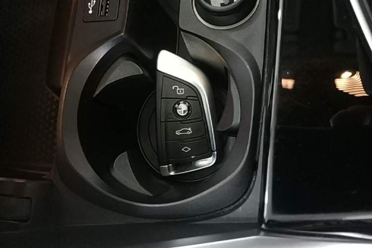 Used BMW 3 Series 2020 325Li First Edition Vehicle Key