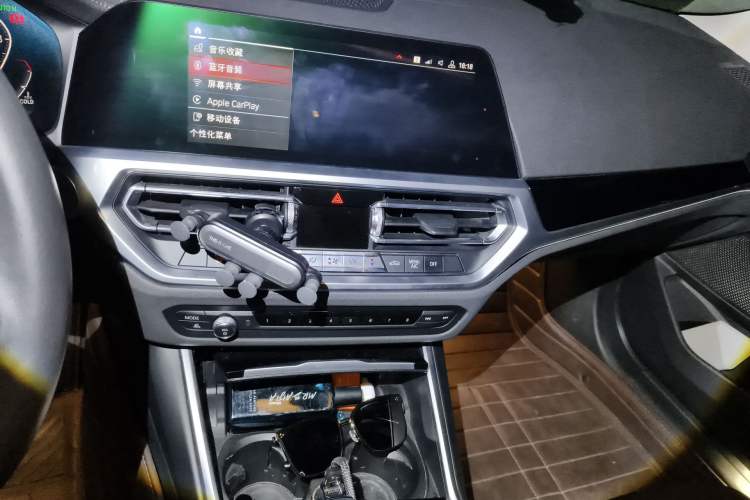 Used BMW 3 Series 2020 325Li First Edition Audio And AC Panel
