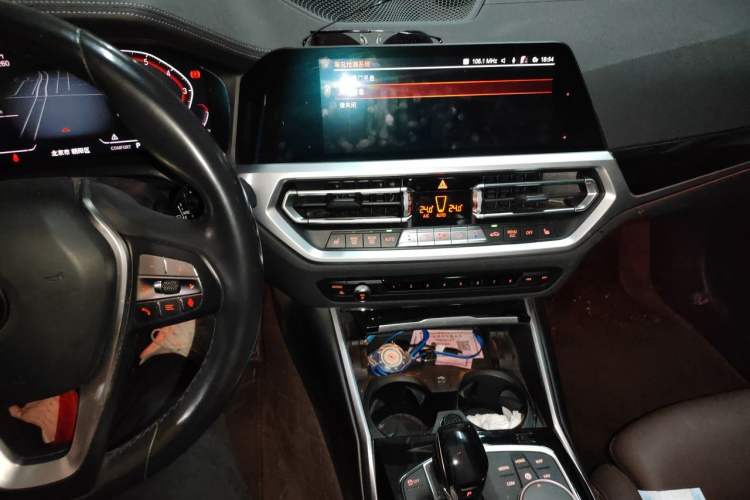 Used BMW 3 Series 2020 325Li First Edition Audio And AC Panel