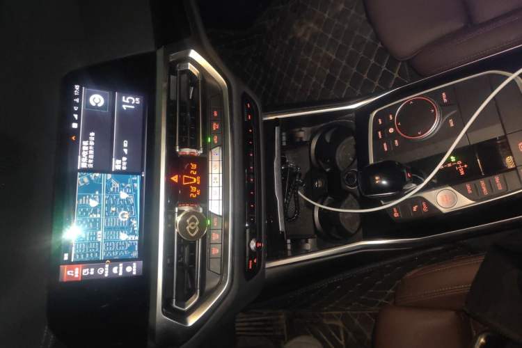 Used BMW 3 Series 2020 320Li M Sport Package Audio And AC Panel