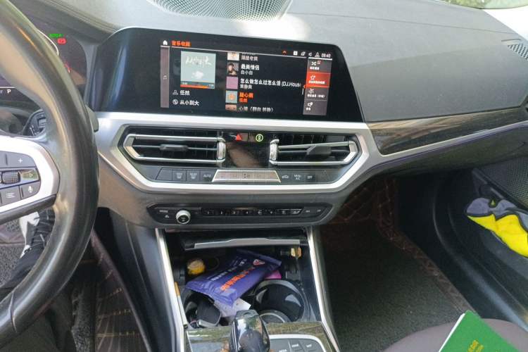 Used BMW 3 Series 2020 325Li M Sport Package Audio And AC Panel