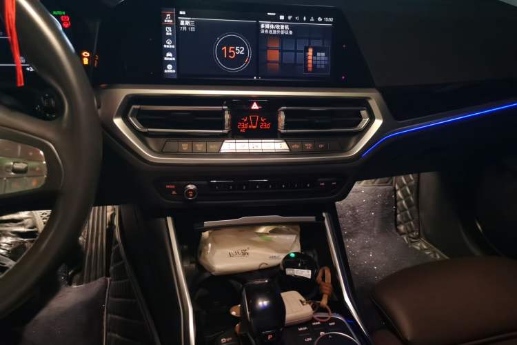 Used BMW 3 Series 2020 325Li First Edition Audio And AC Panel
