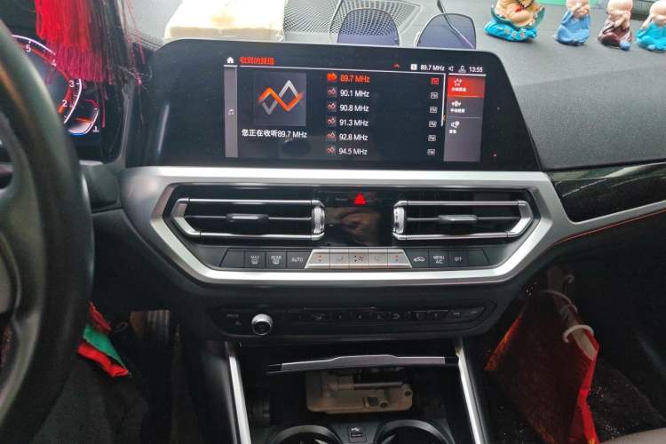 Used BMW 3 Series 2020 325Li First Edition Audio And AC Panel