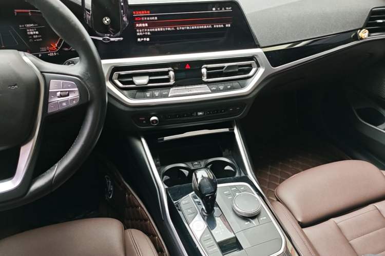 Used BMW 3 Series 2020 325Li First Edition Audio And AC Panel