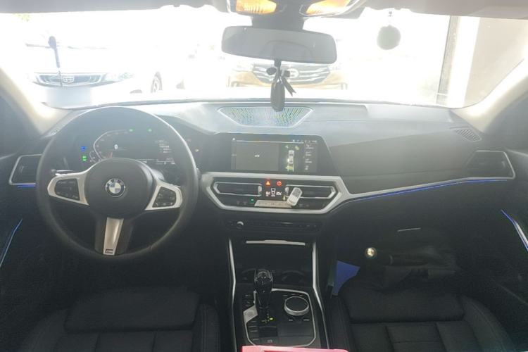 Used BMW 3 Series 2020 Facelifted 325i M Sport Package Center Console