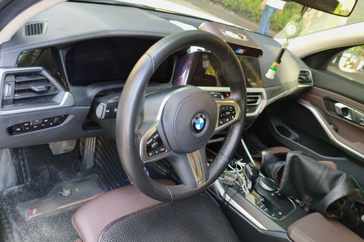Used BMW 3 Series 2020 325i M Sport Package Center Console