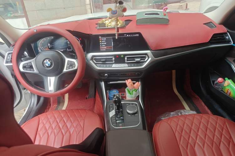 Used BMW 3 Series 2020 325i M Sport Package Center Console