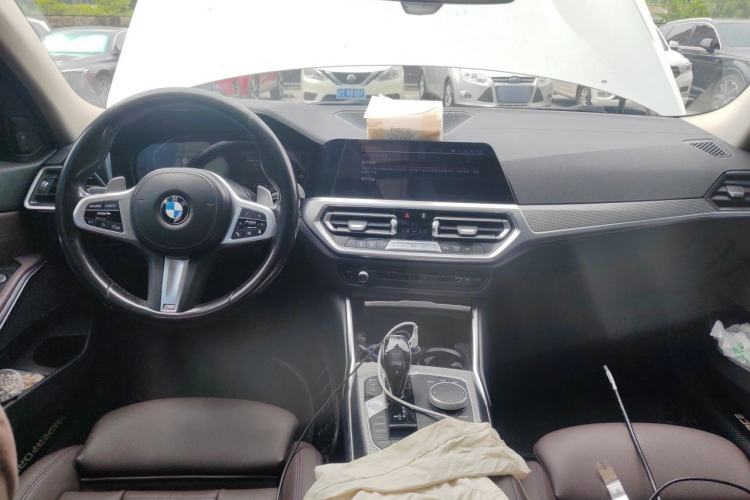 Used BMW 3 Series 2020 Facelifted 325Li M Sport Night Edition Package Center Console