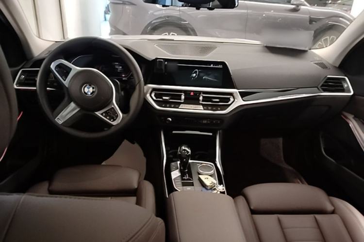 Used BMW 3 Series 2020 320Li M Sport Package Center Console