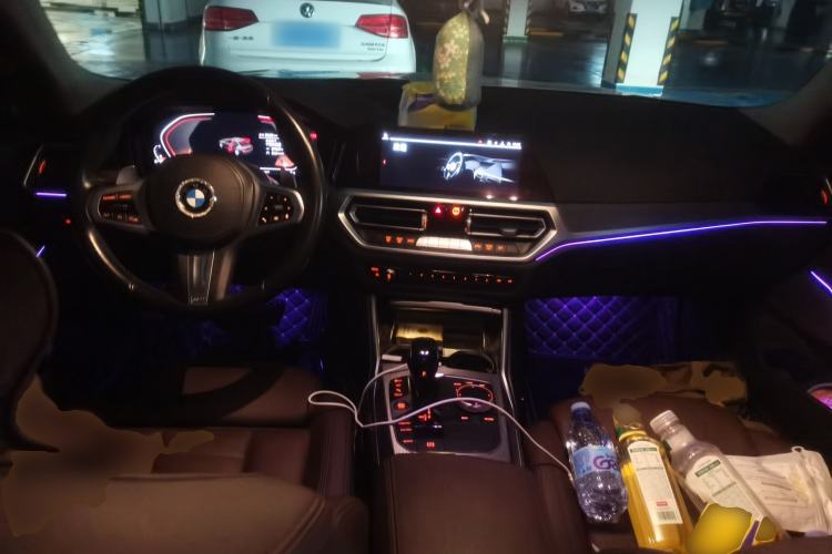 Used BMW 3 Series 2020 325i M Sport Night Edition package Center Console