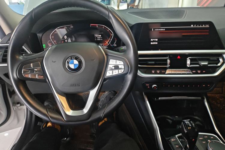 Used BMW 3 Series 2020 320i Sport Package Center Console