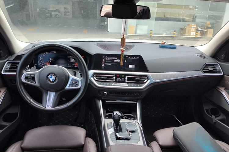 Used BMW 3 Series 2020 Facelifted 325Li M Sport Night Edition Package Center Console