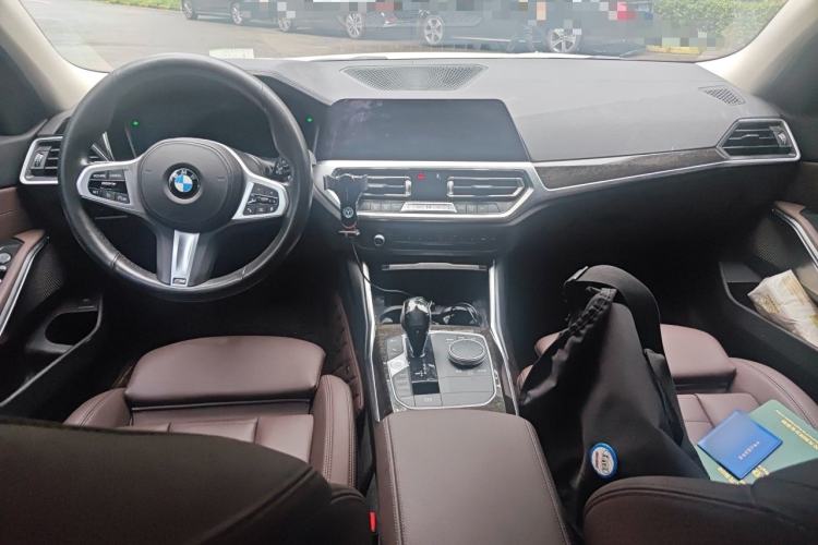 Used BMW 3 Series 2020 325i M Sport Package Center Console