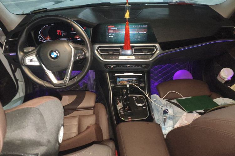 Used BMW 3 Series 2020 320i Sport Package Center Console