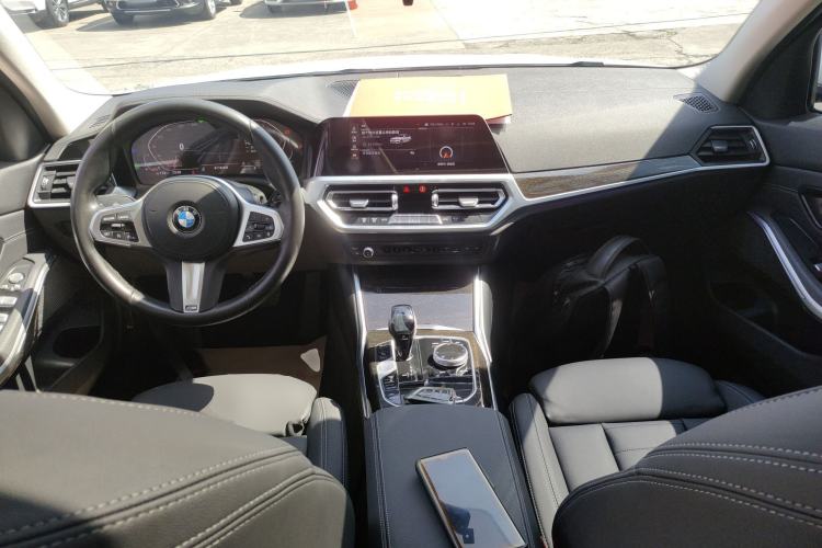 Used BMW 3 Series 2020 Restyled 325Li M Sport Package Center Console