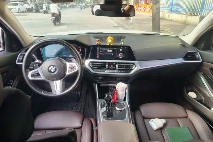 Used BMW 3 Series 2020 Facelifted 325Li M Sport Night Edition Package Center Console