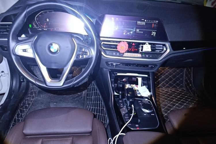 Used BMW 3 Series 2020 325Li First Edition Center Console