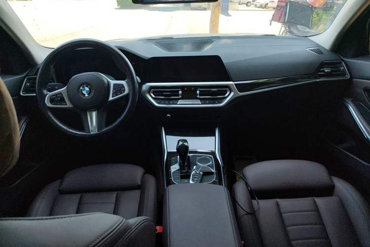 Used BMW 3 Series 2020 Restyled 325Li M Sport Package Center Console