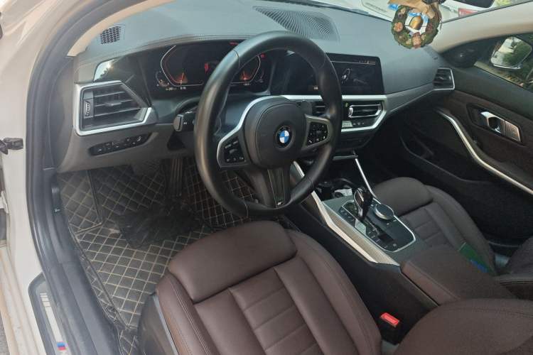 Used BMW 3 Series 2020 325Li M Sport Night Edition Package Center Console