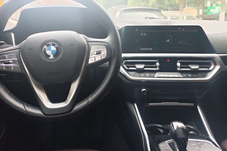 Used BMW 3 Series 2020 320i Sport Package Center Console