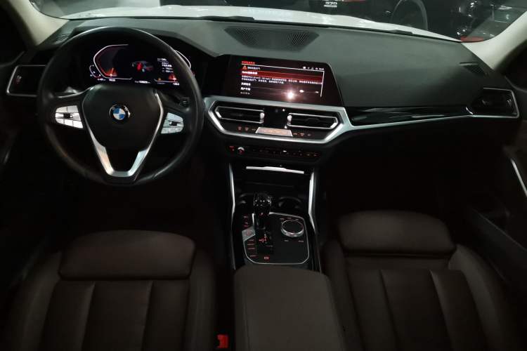 Used BMW 3 Series 2020 320i Sport Package Center Console