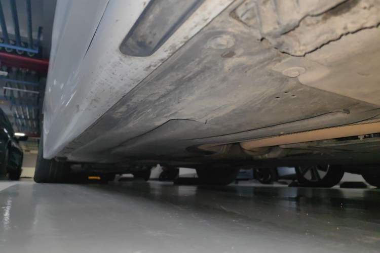 Used BMW 3 Series 2020 325Li M Sport Package Chassis Front Right