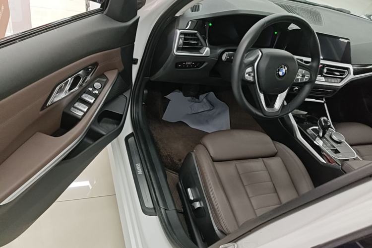 Used BMW 3 Series 2020 320i Sport Package Driver Seat