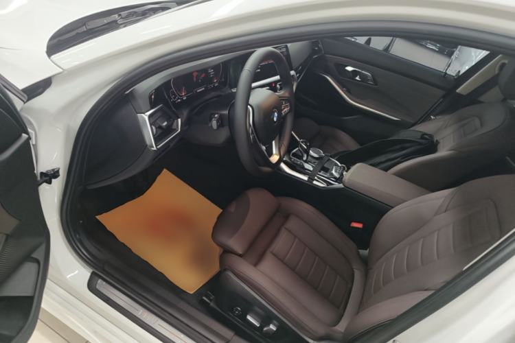 Used BMW 3 Series 2020 320i Sport Package Driver Seat
