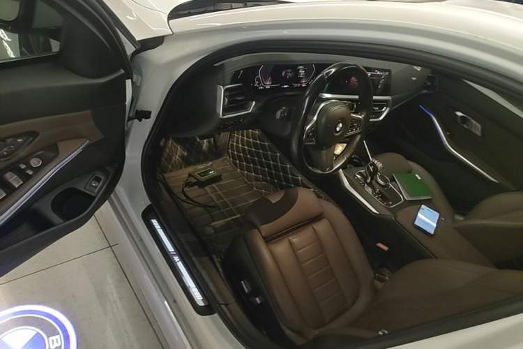 Used BMW 3 Series 2020 Facelifted 325i M Sport Package Driver Seat