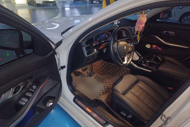 Used BMW 3 Series 2020 325Li First Edition Driver Seat