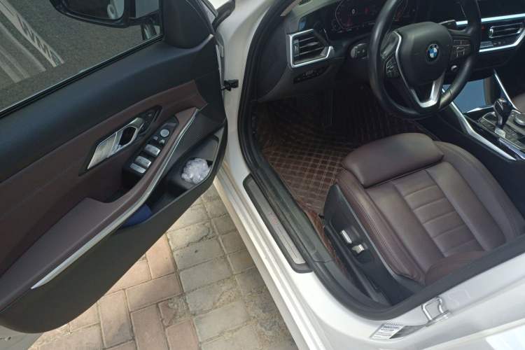 Used BMW 3 Series 2020 325Li First Edition Driver Seat