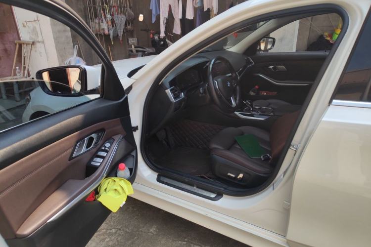Used BMW 3 Series 2020 325Li First Edition Driver Seat