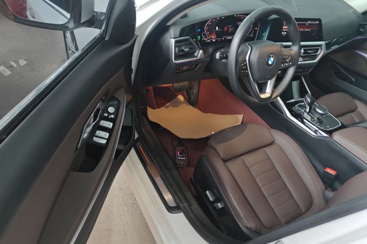 Used BMW 3 Series 2020 325Li First Edition Driver Seat