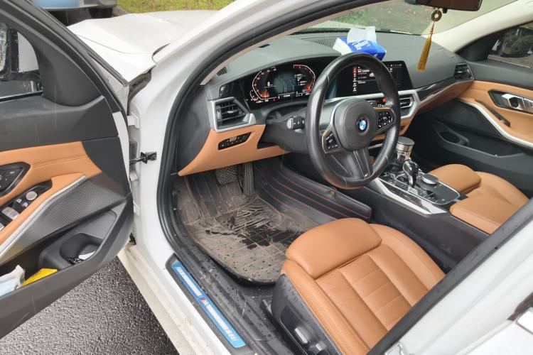 Used BMW 3 Series 2020 325Li First Edition Driver Seat