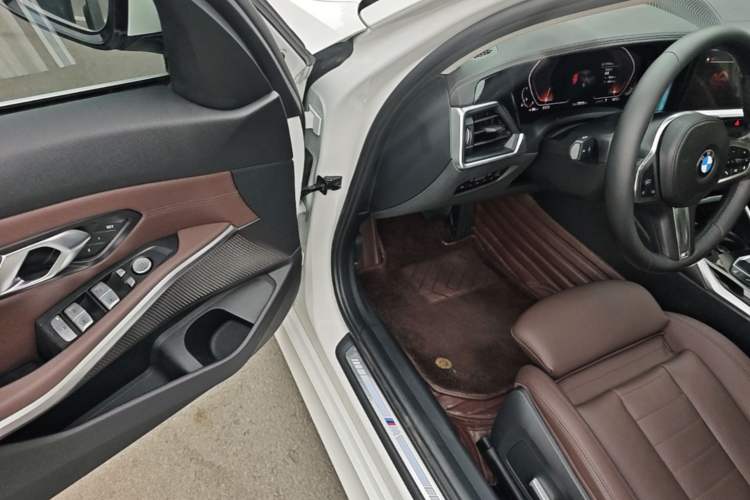 Used BMW 3 Series 2020 320Li M Sport Package Driver Seat