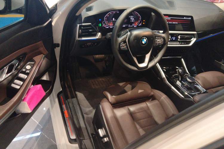 Used BMW 3 Series 2020 325Li First Edition Driver Seat