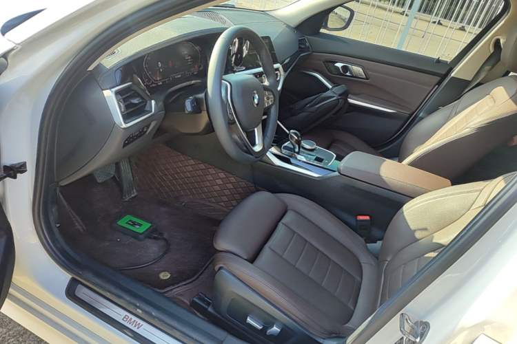 Used BMW 3 Series 2020 325Li First Edition Driver Seat